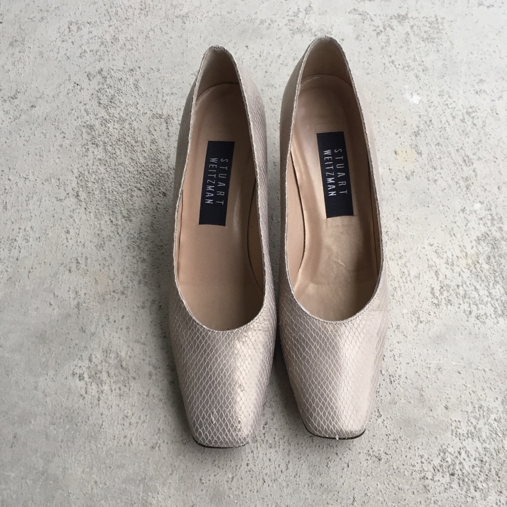 Stuart Weizman Nude snake skin pumps